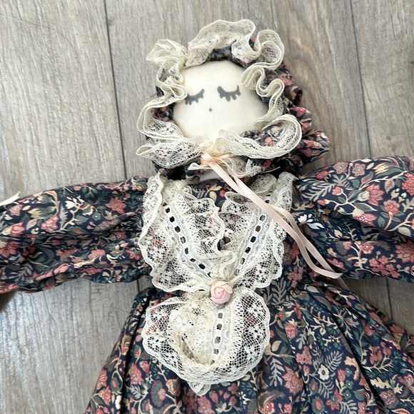 ᴠɪɴᴛᴀɢᴇ ᴅᴏʟʟ - Picture 2 of 3